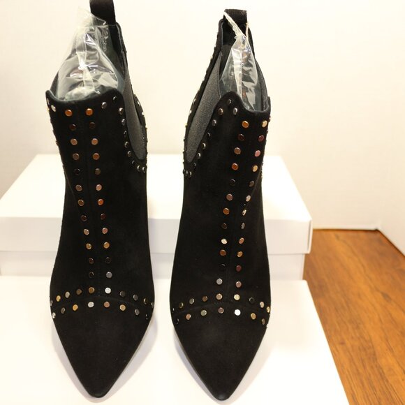 Janet & Janet Women's Black Boots - Picture 4 of 4